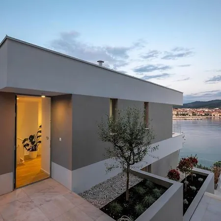Luxury & Stylish Lavanda 5 M From The Sea