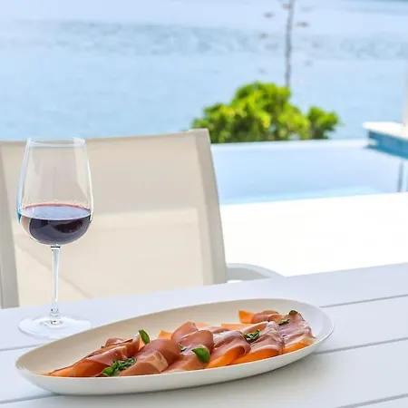 Luxury & Stylish Lavanda 5 M From The Sea Vila