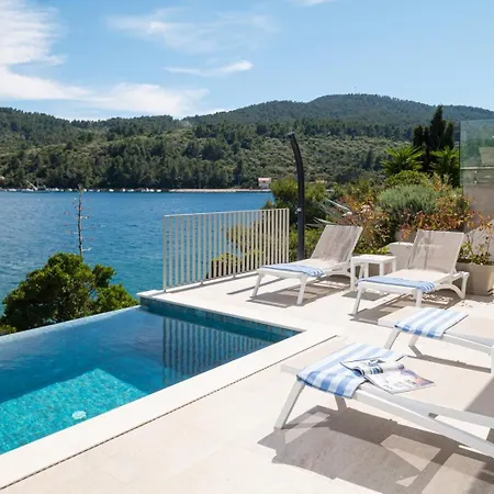 Luxury & Stylish Lavanda 5 M From The Sea Vila