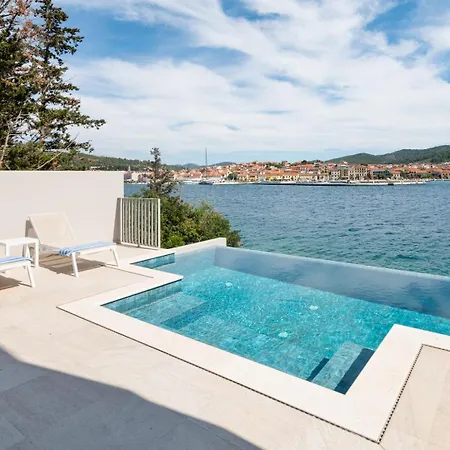 Luxury & Stylish Lavanda 5 M From The Sea Vila